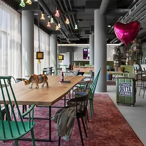 Moxy East Vídeň